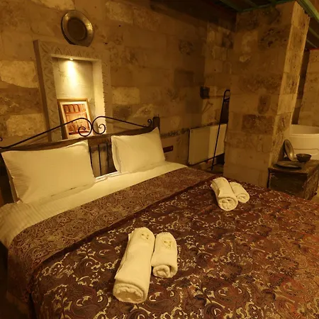 Gazde/Camere de închiriat Cardak House